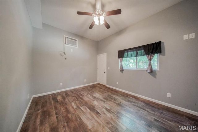 283 Broken Post Drive, Richland, MO 65556