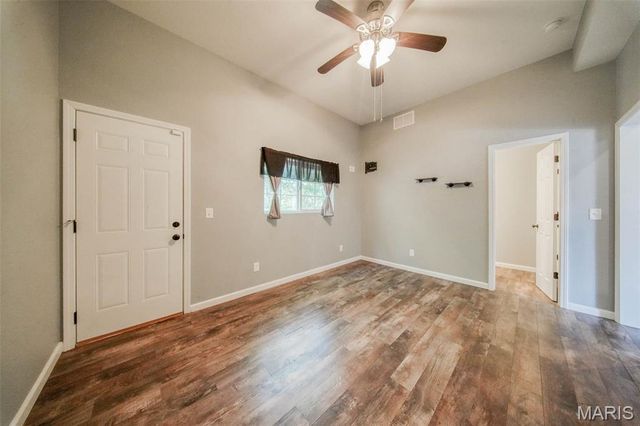 283 Broken Post Drive, Richland, MO 65556