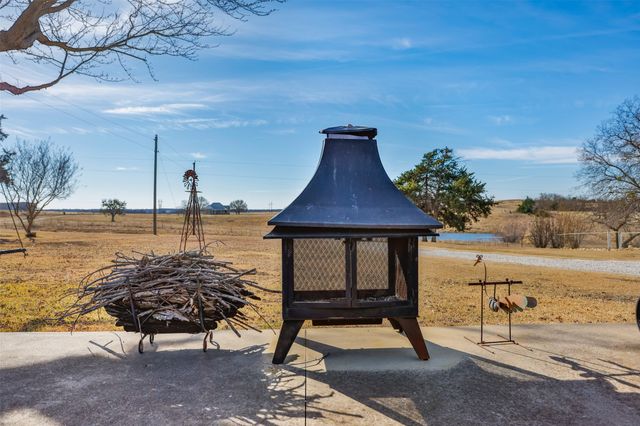 859 Fm 902, Gainesville, TX 76240