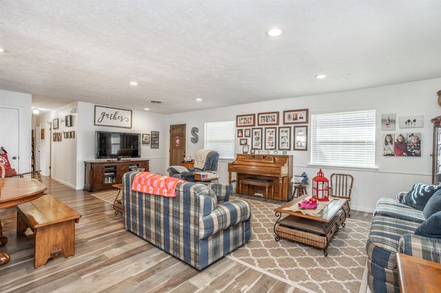 859 Fm 902, Gainesville, TX 76240