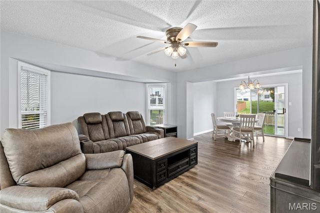 411 Carrollton Drive, Wentzville, MO 63385