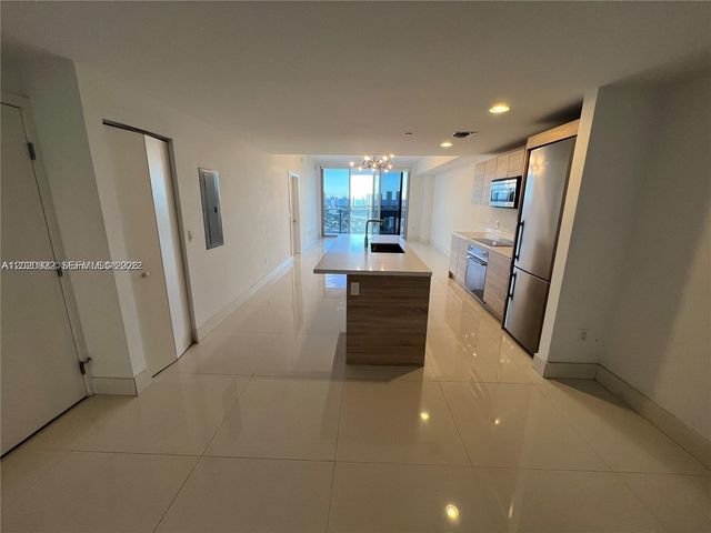 16385 Biscayne Blvd 3019, North Miami Beach, FL 33160