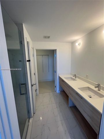 16385 Biscayne Blvd 3019, North Miami Beach, FL 33160