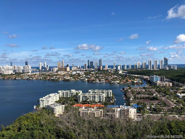 16385 Biscayne Blvd 3019, North Miami Beach, FL 33160
