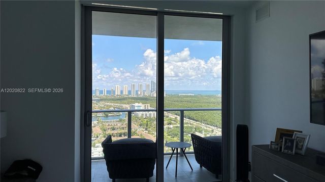 16385 Biscayne Blvd 3019, North Miami Beach, FL 33160