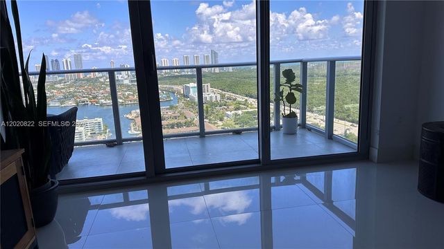 16385 Biscayne Blvd 3019, North Miami Beach, FL 33160