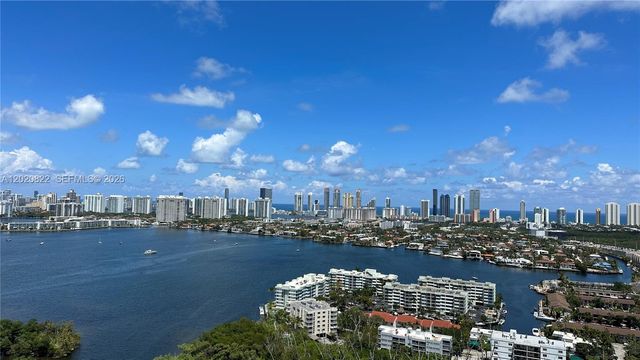 16385 Biscayne Blvd 3019, North Miami Beach, FL 33160