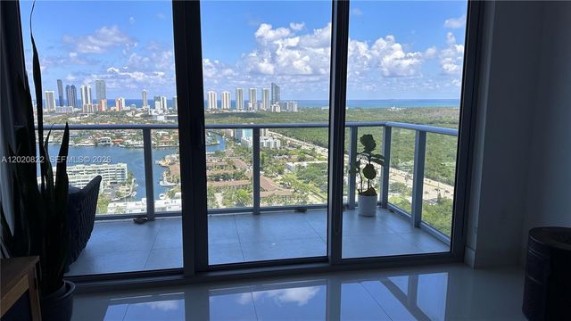 16385 Biscayne Blvd 3019, North Miami Beach, FL 33160
