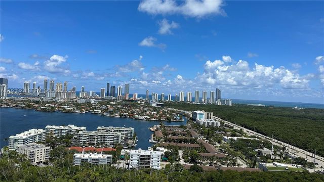 16385 Biscayne Blvd 3019, North Miami Beach, FL 33160