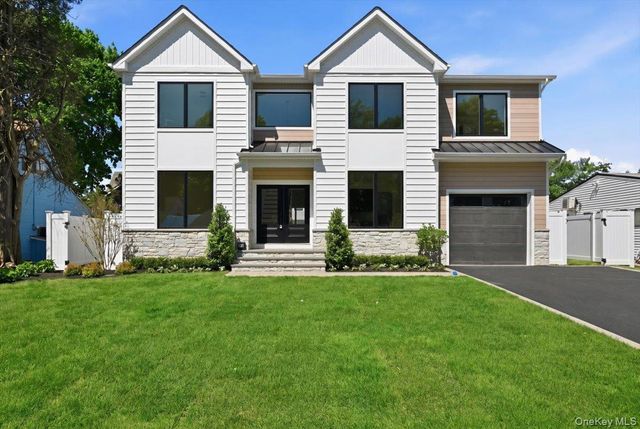 72 Cypress Lane, Westbury, NY 11590