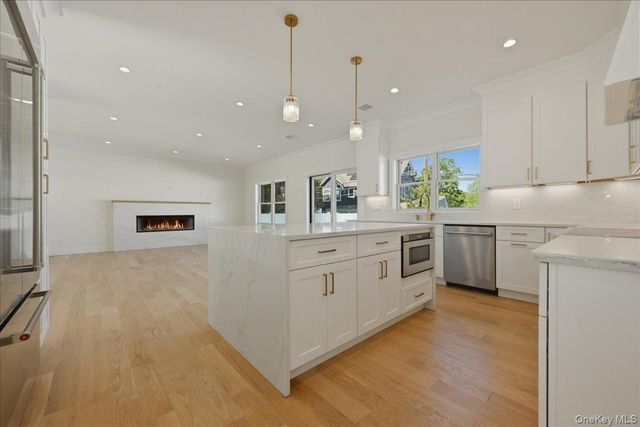 72 Cypress Lane, Westbury, NY 11590