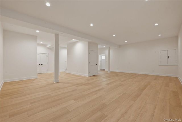 72 Cypress Lane, Westbury, NY 11590