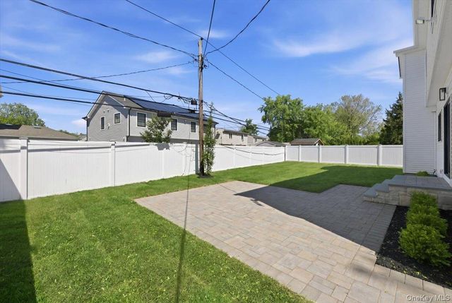 72 Cypress Lane, Westbury, NY 11590