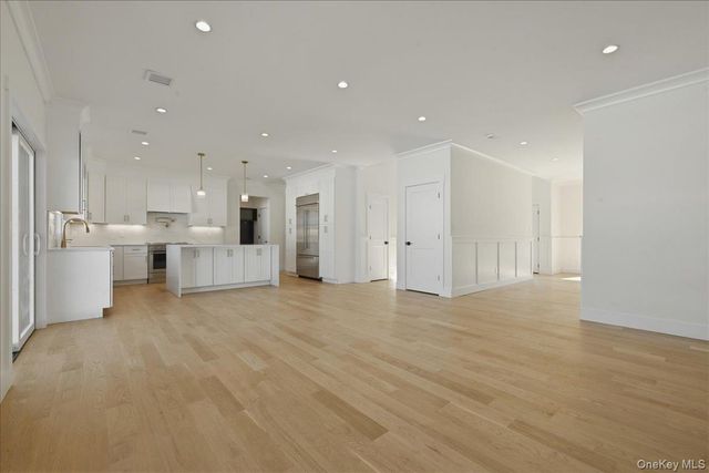 72 Cypress Lane, Westbury, NY 11590