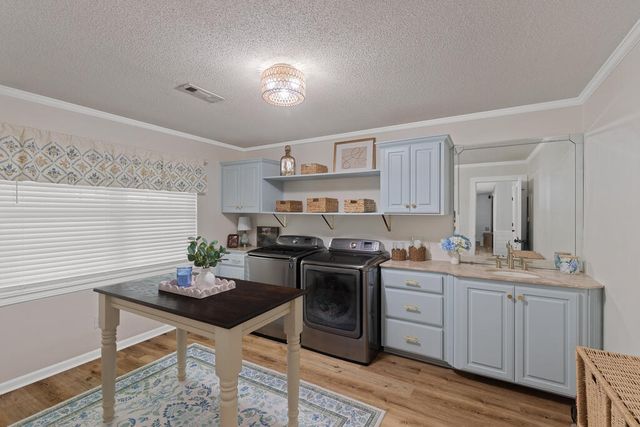 405 Pine Hills Dr., Dothan, AL 36301