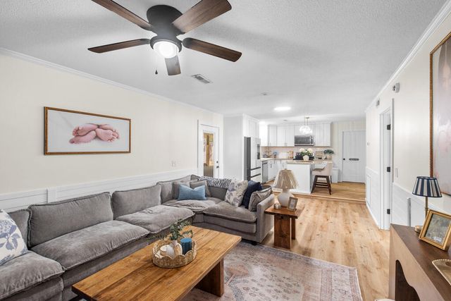 405 Pine Hills Dr., Dothan, AL 36301