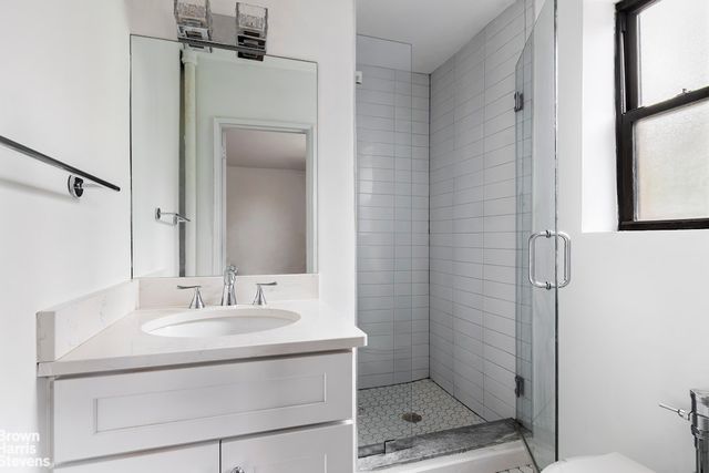 525 W 235TH Street # 4D, New York City, NY 10463