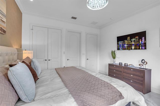 2085 Keystone Blvd, North Miami, FL 33181