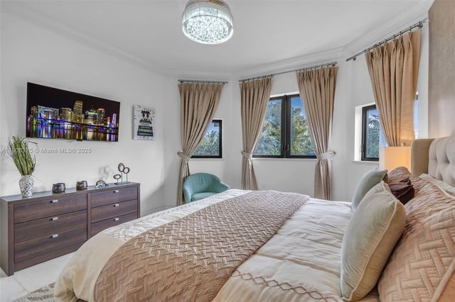 2085 Keystone Blvd, North Miami, FL 33181