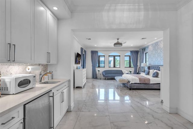 2085 Keystone Blvd, North Miami, FL 33181