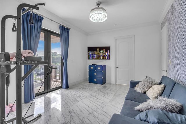 2085 Keystone Blvd, North Miami, FL 33181