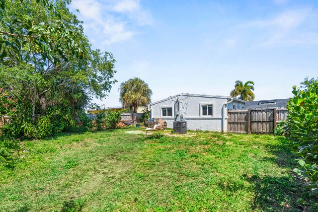 414 SW 15th Avenue, Delray Beach, FL 33444