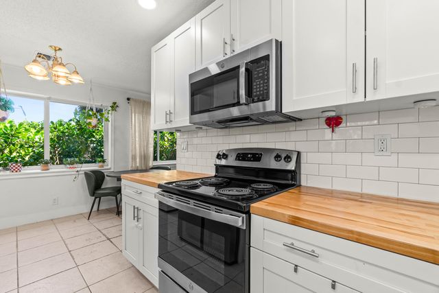 414 SW 15th Avenue, Delray Beach, FL 33444