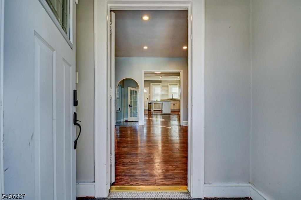55 Coolidge St, Irvington Twp., NJ 07111 — photo 4