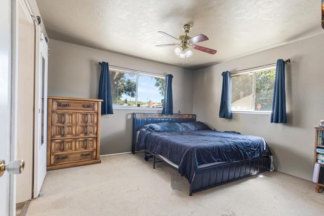 1215 Del Vale Ave, Modesto, CA 95350