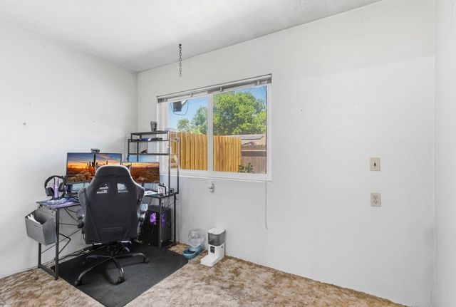 1215 Del Vale Ave, Modesto, CA 95350