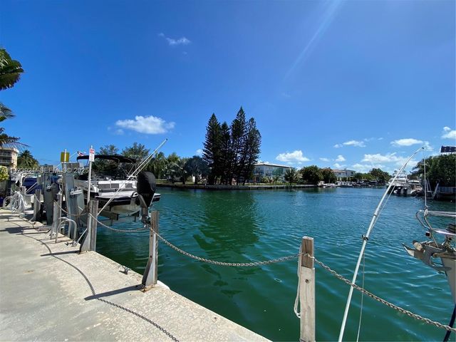 1650 NE 115th St 405, Miami, FL 33181