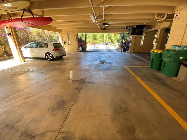 1650 NE 115th St 405, Miami, FL 33181