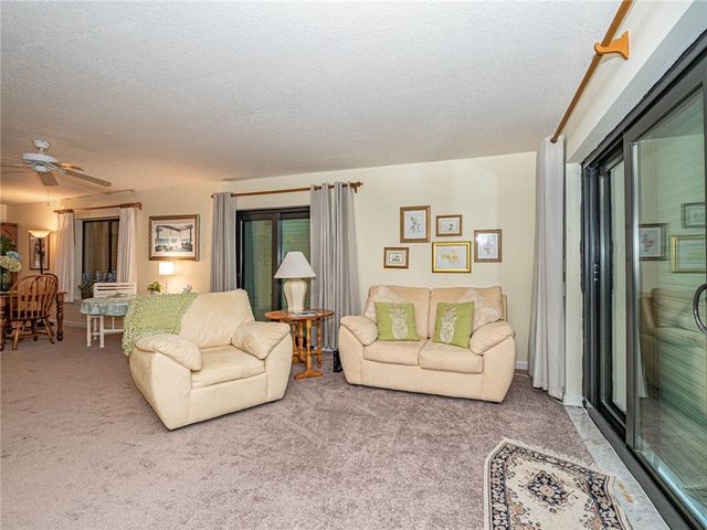 1700 Ocean Drive 201, Vero Beach, FL 32963