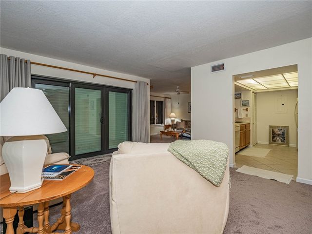 1700 Ocean Drive 201, Vero Beach, FL 32963