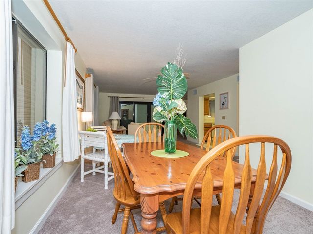 1700 Ocean Drive 201, Vero Beach, FL 32963