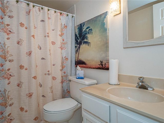 1700 Ocean Drive 201, Vero Beach, FL 32963