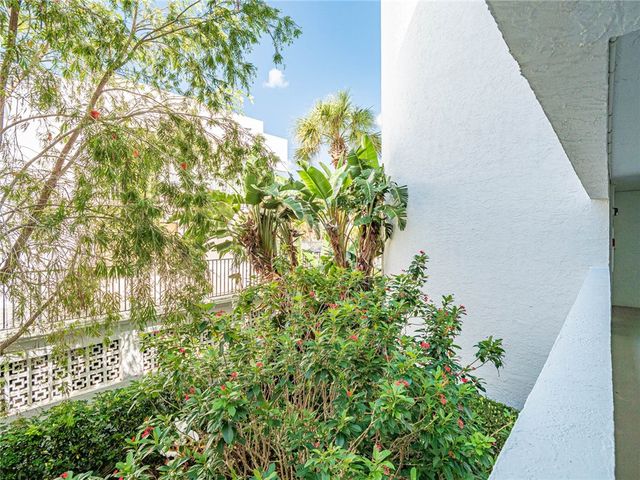 1700 Ocean Drive 201, Vero Beach, FL 32963