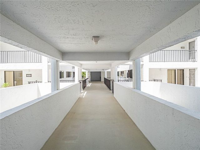 1700 Ocean Drive 201, Vero Beach, FL 32963