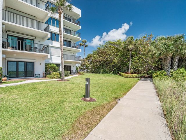 1700 Ocean Drive 201, Vero Beach, FL 32963