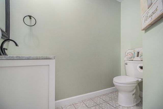 1352 Laurel Oaks Drive, Streamwood, IL 60107