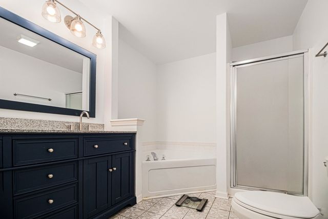 1352 Laurel Oaks Drive, Streamwood, IL 60107