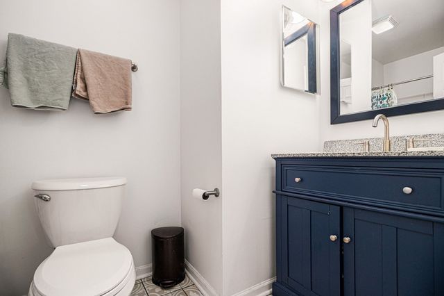 1352 Laurel Oaks Drive, Streamwood, IL 60107