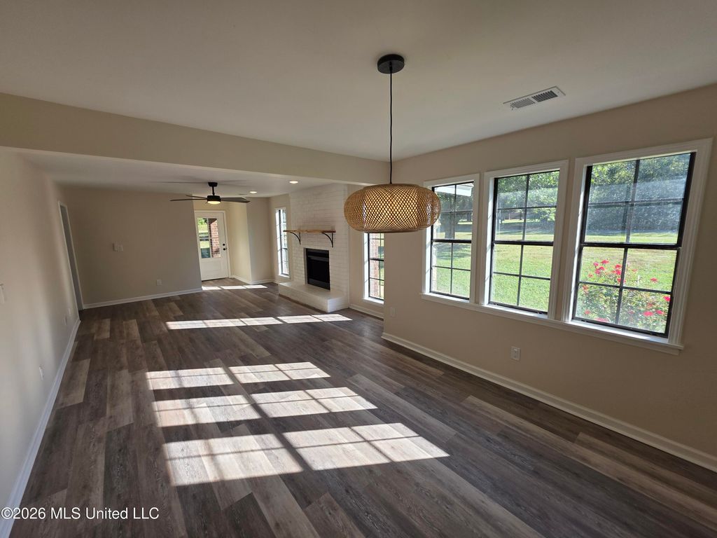 1051 Silverhills Drive, Senatobia, MS 38668 — photo 5