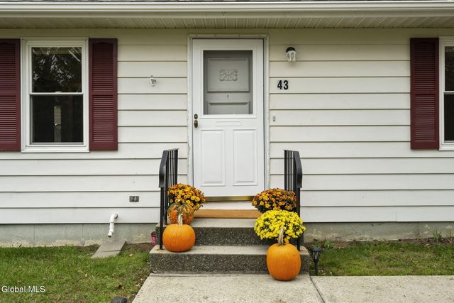 43 Russell Drive, Stillwater, NY 12170