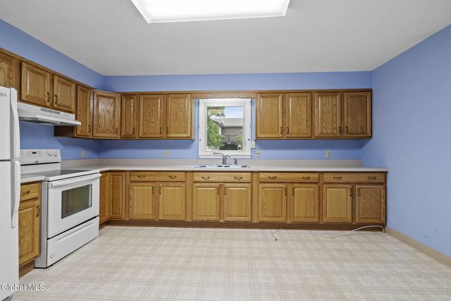 43 Russell Drive, Stillwater, NY 12170