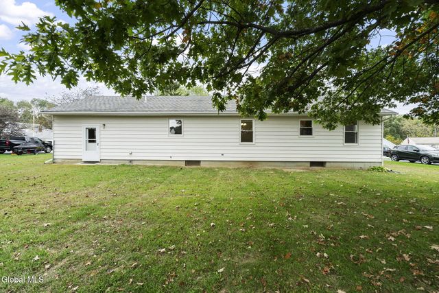 43 Russell Drive, Stillwater, NY 12170