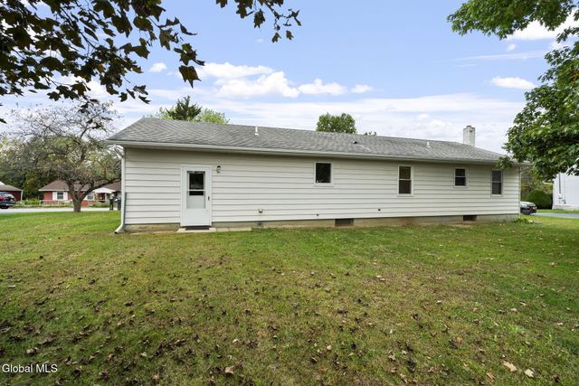 43 Russell Drive, Stillwater, NY 12170