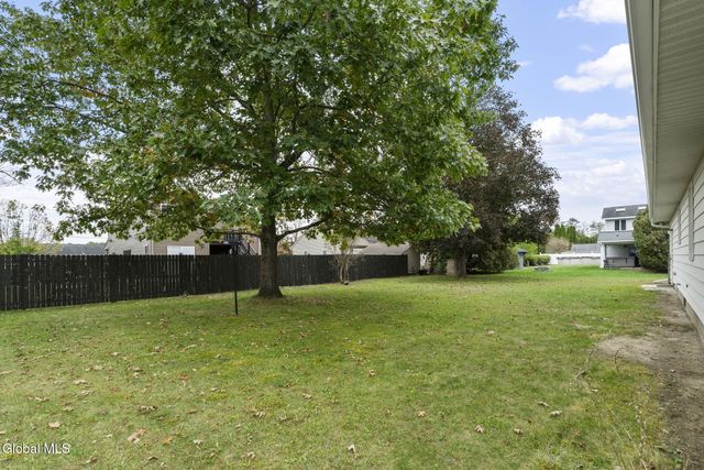 43 Russell Drive, Stillwater, NY 12170