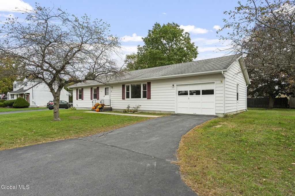 43 Russell Drive, Stillwater, NY 12170