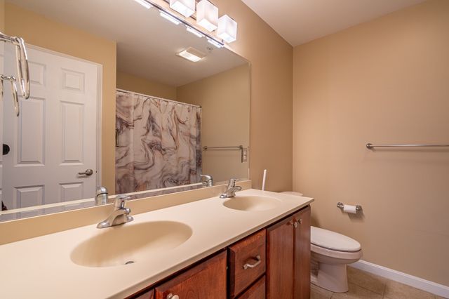34 Burnham Rd 402, Methuen, MA 01844